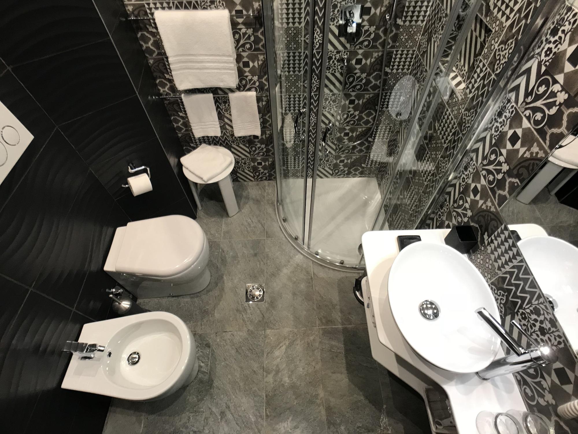 Hotel Mec Milan Bagian luar foto