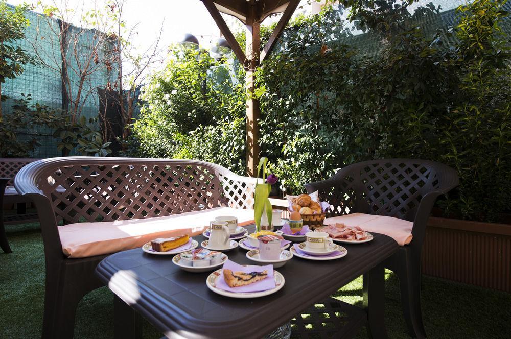 Hotel Mec Milan Bagian luar foto